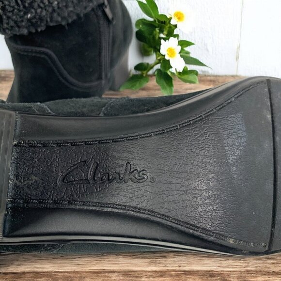 Clarks Bendables Comfort Ankle Boots Black Suede Faux Shearling Lining Size 8.5 - Picture 6 of 12